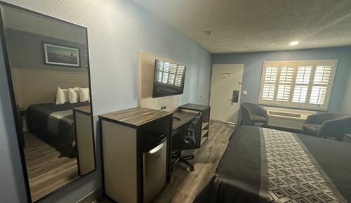 Standard Room, 1 King Bed