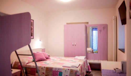 Family Room, Multiple Beds