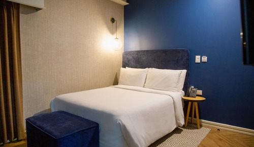 Room, 1 Queen Bed, Non Smoking, Courtyard View