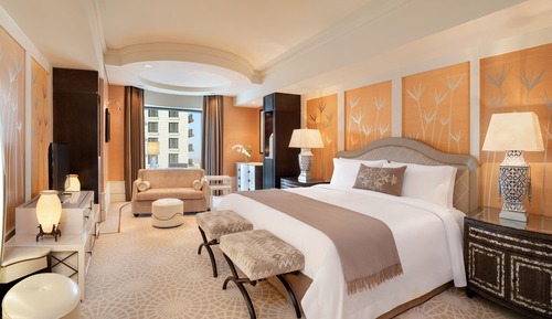 Deluxe Room, 1 King Bed, Non Smoking (View)