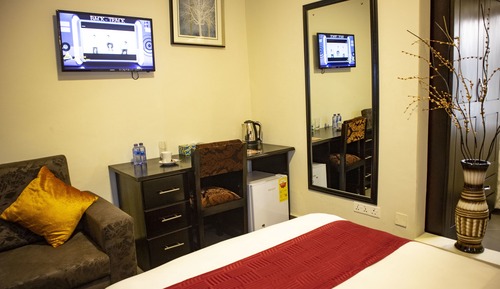 Deluxe Room, 1 Queen Bed, Non Smoking