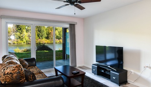 Premier Apartment, 2 Queen Beds, River View (Wheel Chair Accessible)