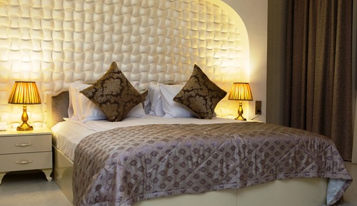 Family Suite, Multiple Beds, Partial Sea View