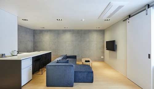 INTRO Suite Room