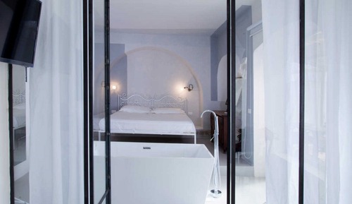 Luxury Apartment, 2 Bedrooms, Sea View (Galatea)