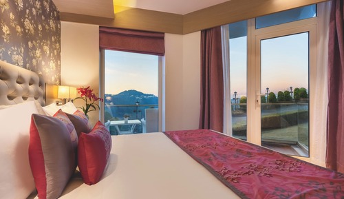 Deluxe Room, 1 Queen Bed