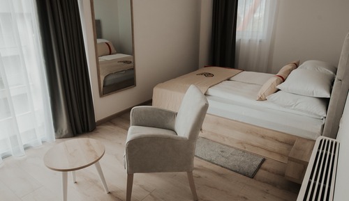 Deluxe Studio Suite, City View