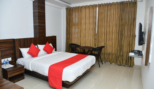 Superior Room, 1 Queen Bed, Non Smoking, Valley View