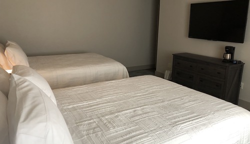 Deluxe Quadruple Room, 2 Queen Beds, Non Smoking