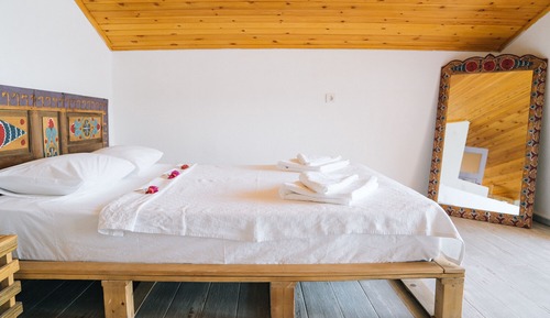 Loft, Balcony