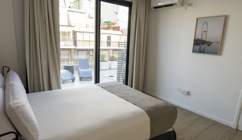 Deluxe Apartment