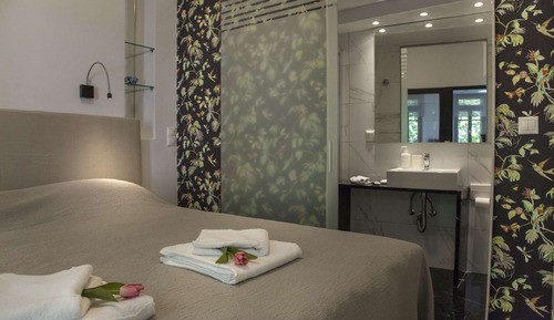 Design House, 3 Bedrooms, City View