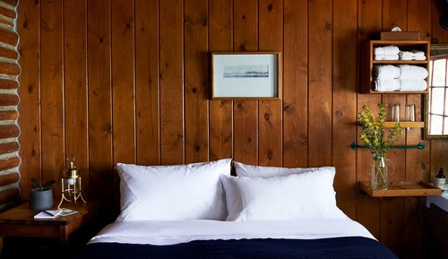 Room, 1 Queen Bed (Water View Queen SHARED BATHROOM)