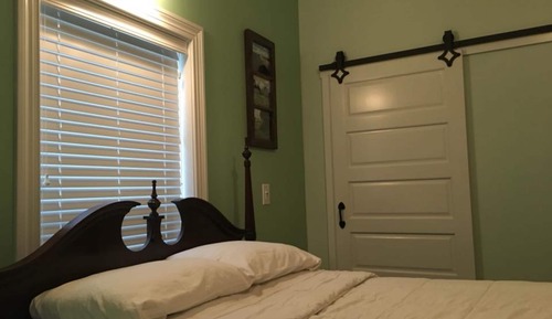 Suite, 1 Double Bed, Private Bathroom (Green Suite)