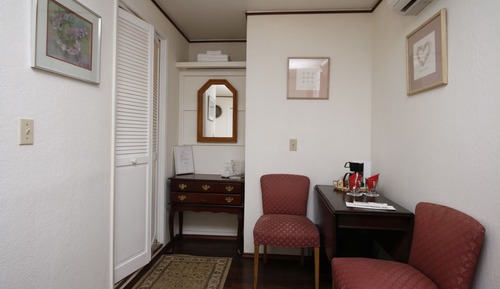 Prospector Room - Pet Friendly