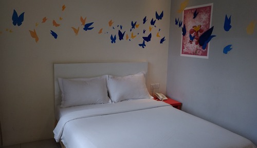 Deluxe Room (With Window)