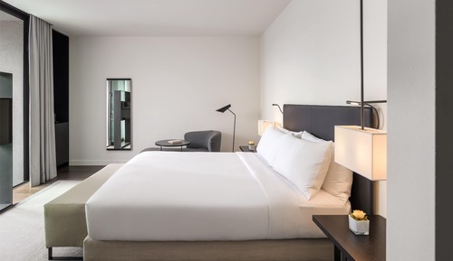 Deluxe Room, 1 King Bed, Balcony