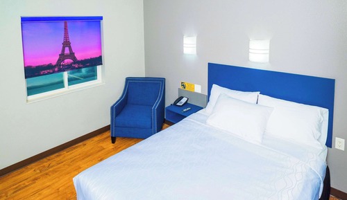 Standard Room, 1 Queen Bed, Non Smoking