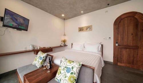 King Room with Balcony