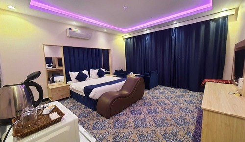 Honeymoon Suite, Mountain View