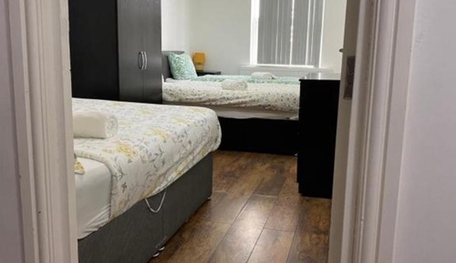 Standard Twin Room - Shared