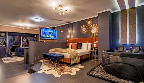 Superior Studio Suite, City View