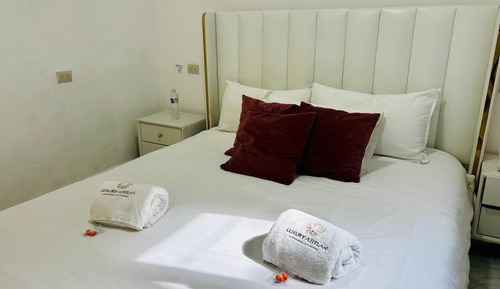 Suite, 2 Bedrooms, Terrace, Lake View