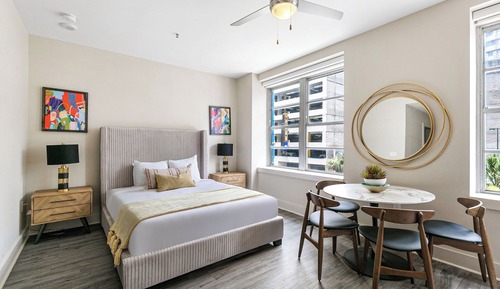 Comfort Studio, 1 Queen Bed with Sofa bed