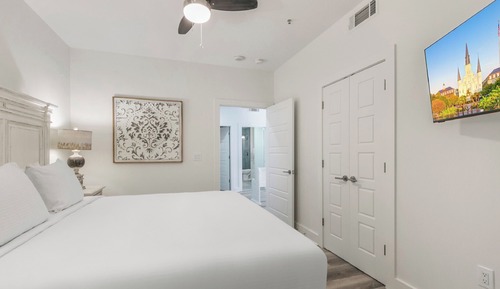 Elite Condo, 4 Bedrooms