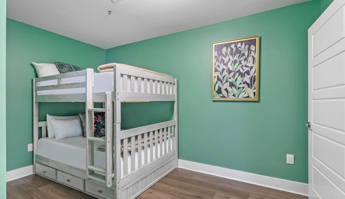 Superior Condo, 4 Bedrooms