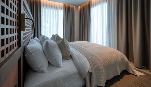 Family Studio, Garden View