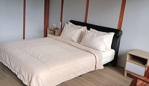 Standard Double Room, Garden View