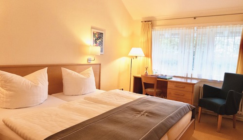 Standard Double Room, Garden View