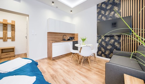 Apartment (4AC)
