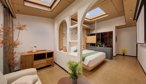 Signature Double Room, Courtyard View