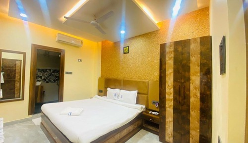 Deluxe Double Room, City View