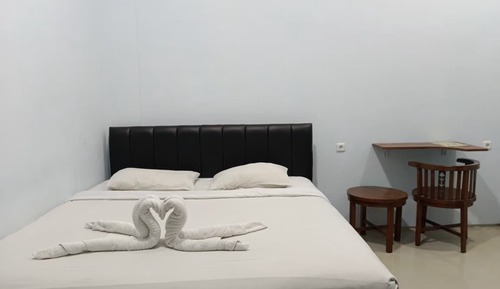 Basic Double Room, Balcony, Garden View