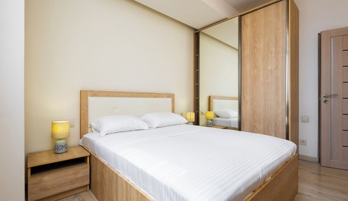 Classic Apartment, Balcony, City View