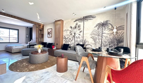 Deluxe Studio Suite, City View