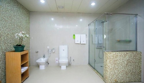 Classic Twin Room, City View