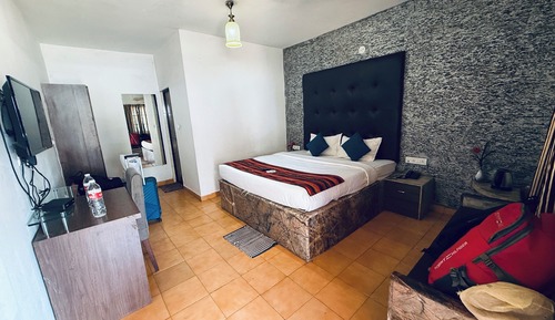 Deluxe Double Room, Balcony, Pool View