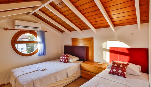 Comfort Apartment, 3 Bedrooms, Balcony, Sea View
