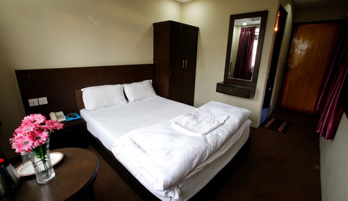 Standard Twin Room, Private Bathroom