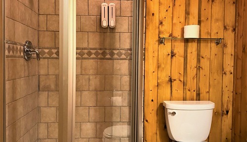 Saloon Cabin