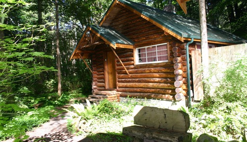 Copper Creek Log Cabin