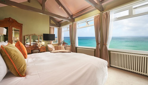 Suite, Sea View