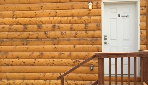 Basic Cabin 3, 1 Queen Bed, Non Smoking, Private Bathroom