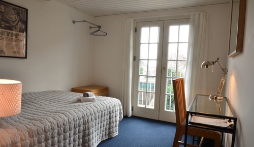 Single Room (Bed is 120cm)