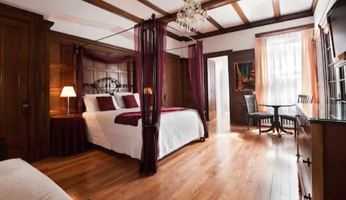 Spacious Room, 1 Queen Bed, Jetted Tub