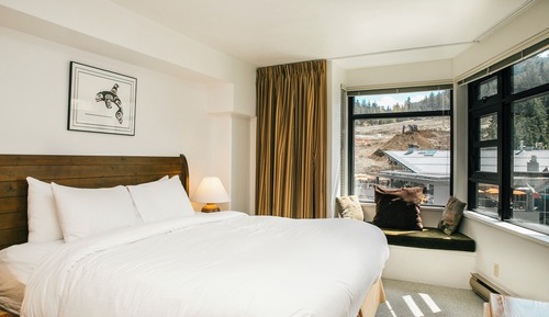 Suite 305, Two Bedrooms, Bronze
